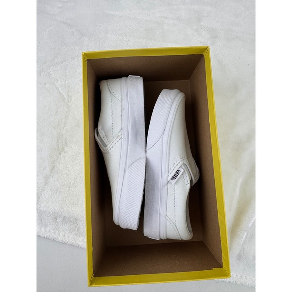 NIB Kids Vans Slip On Classic White Canvas Casual Shoes Size 11 Toddler - Picture 6 of 7